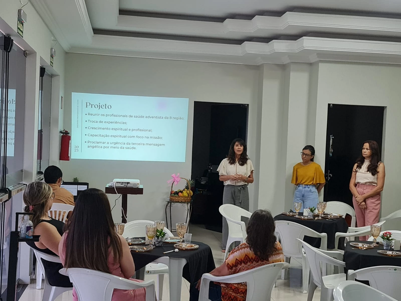 Palestra em encontro de profissionais de saúde